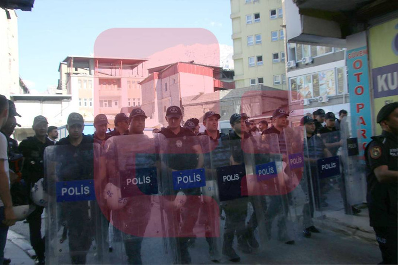 Hakkari'de polis şiddeti objektiflere böyle yansıdı - Resim: 3